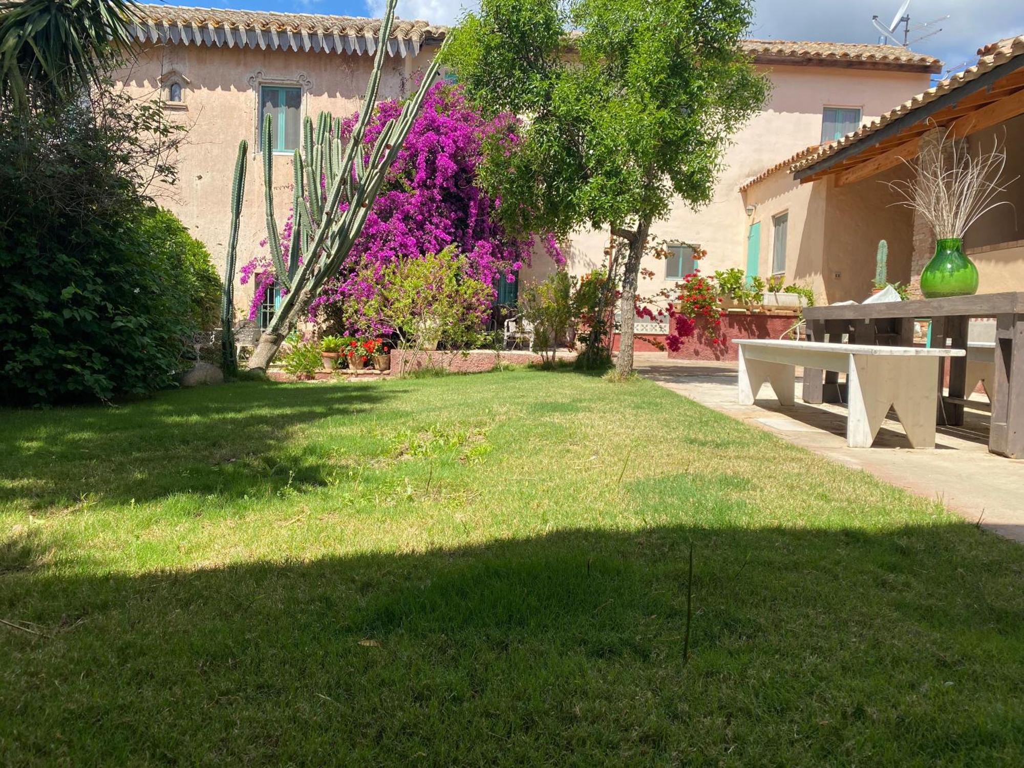 Corte Boero Bed&Breakfast Capoterra Exterior photo